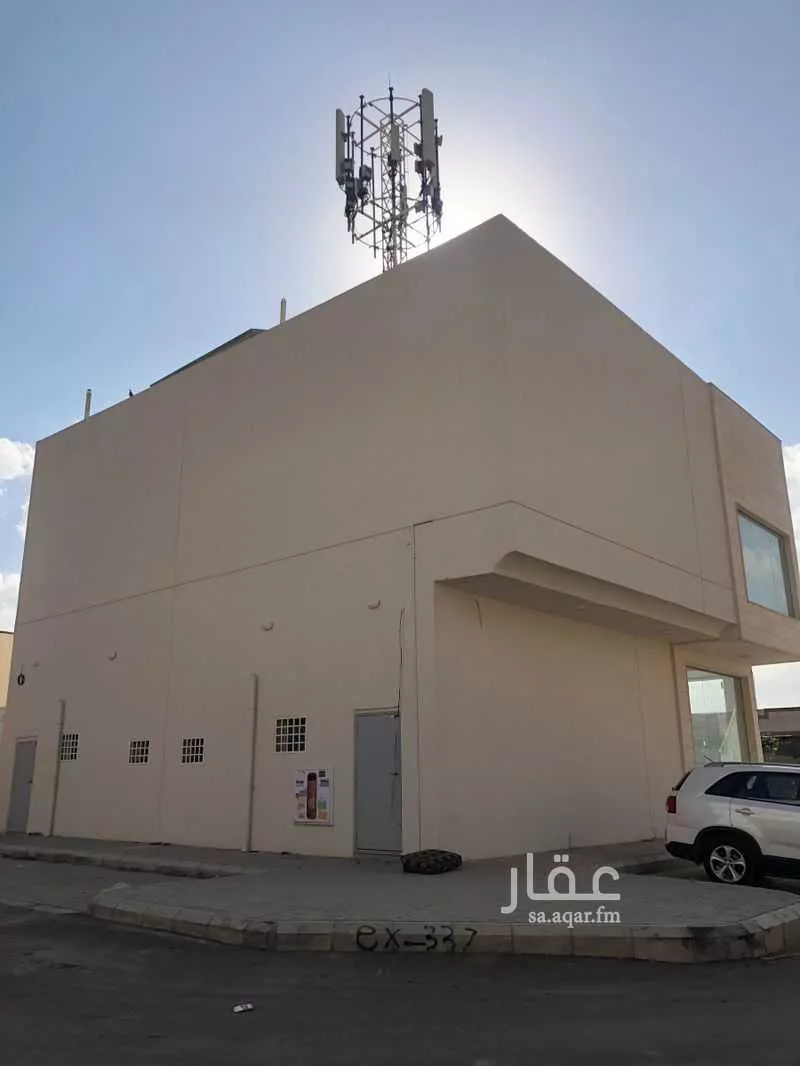 محل 365 م² في سيد الشهداء 3