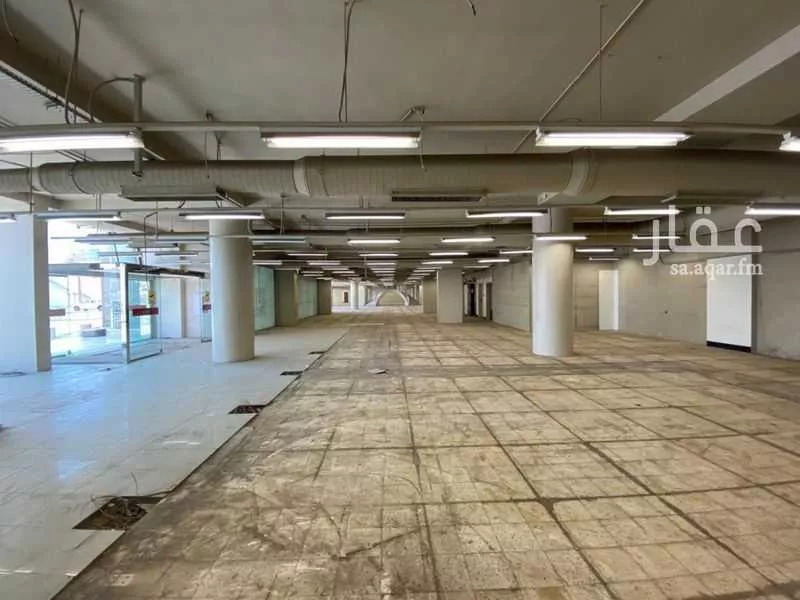 1400 sqm shop in Al Qiblatayn 5