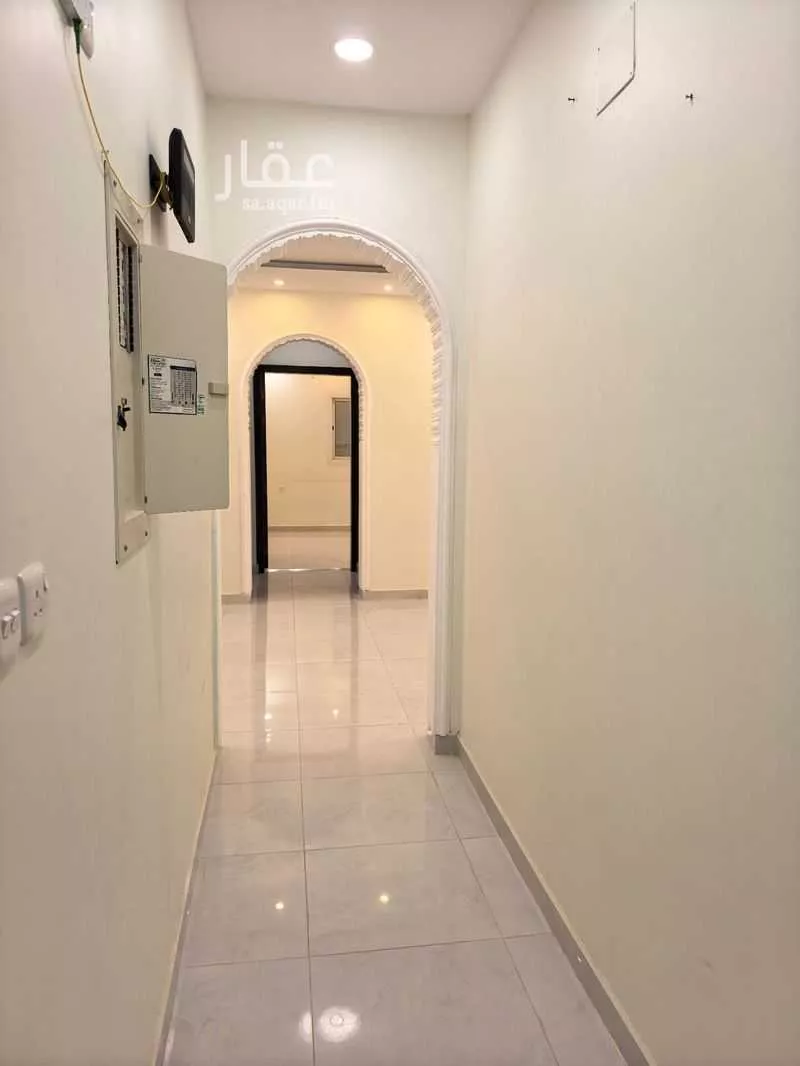 21 bedroom building in King Fahd, Madinah 13
