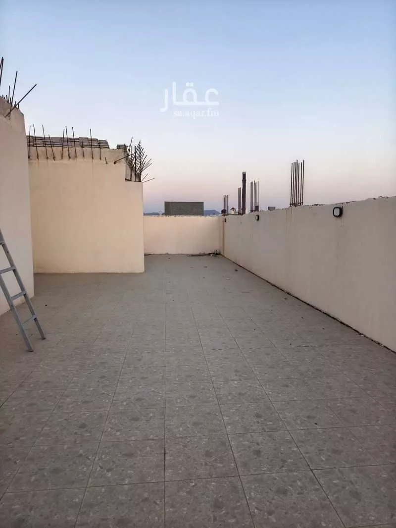 21 bedroom building in King Fahd, Madinah 12
