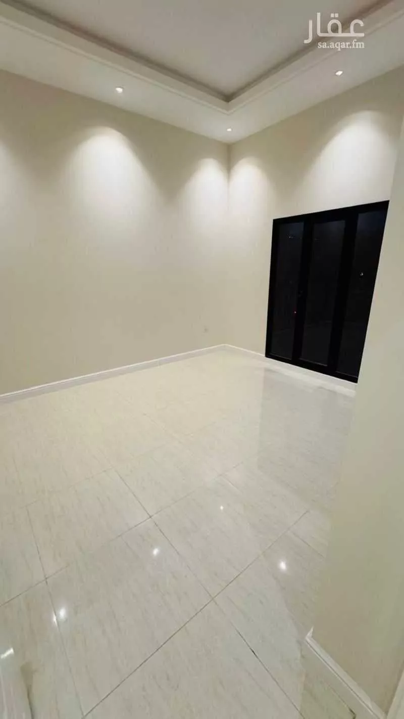 فيلا 5 غرف في المدينة الرياضية 5