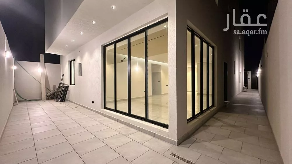 فيلا 10 غرف في العارض 4