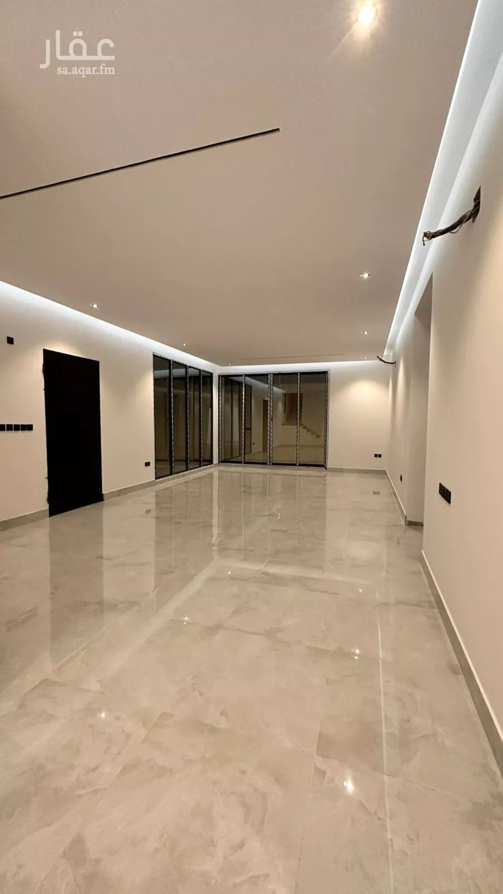 فيلا 10 غرف في العارض 5