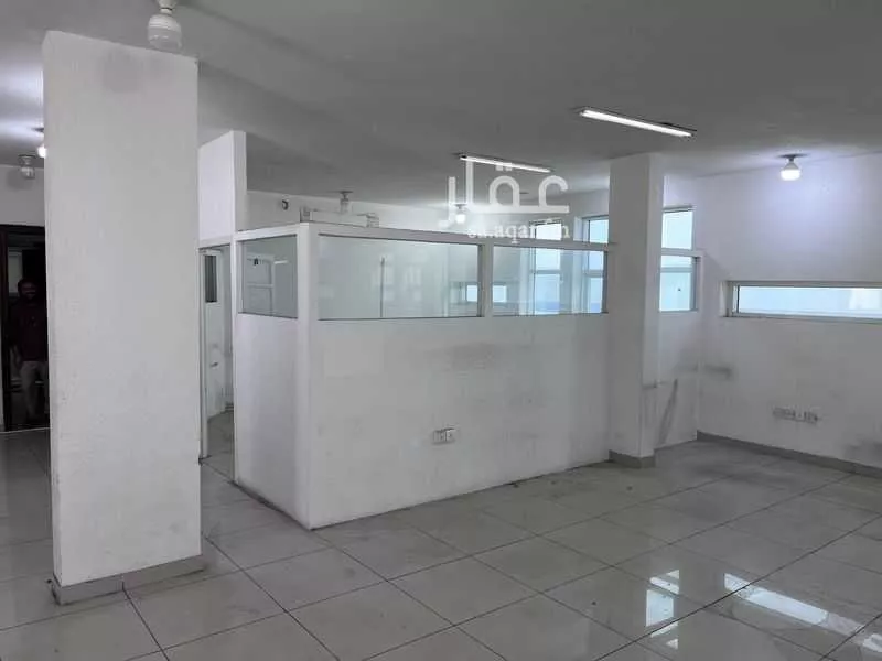 4 bedroom office in Al Khalidiyah Ash Shamaliyah, Eastern Province 8