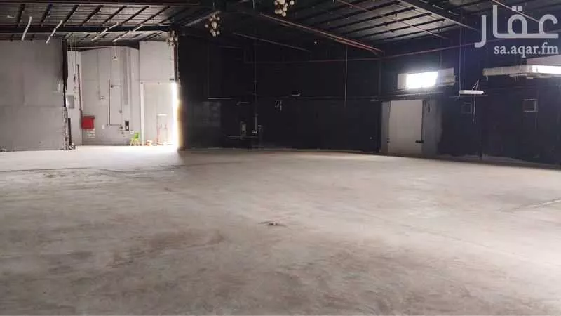 مستودع 550 م² في المنتزة 3