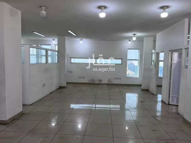 4 bedroom office in Al Khalidiyah Ash Shamaliyah, Eastern Province 7