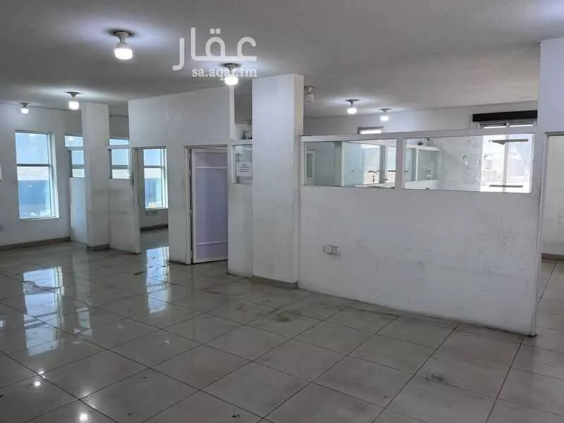 4 bedroom office in Al Khalidiyah Ash Shamaliyah, Eastern Province 11