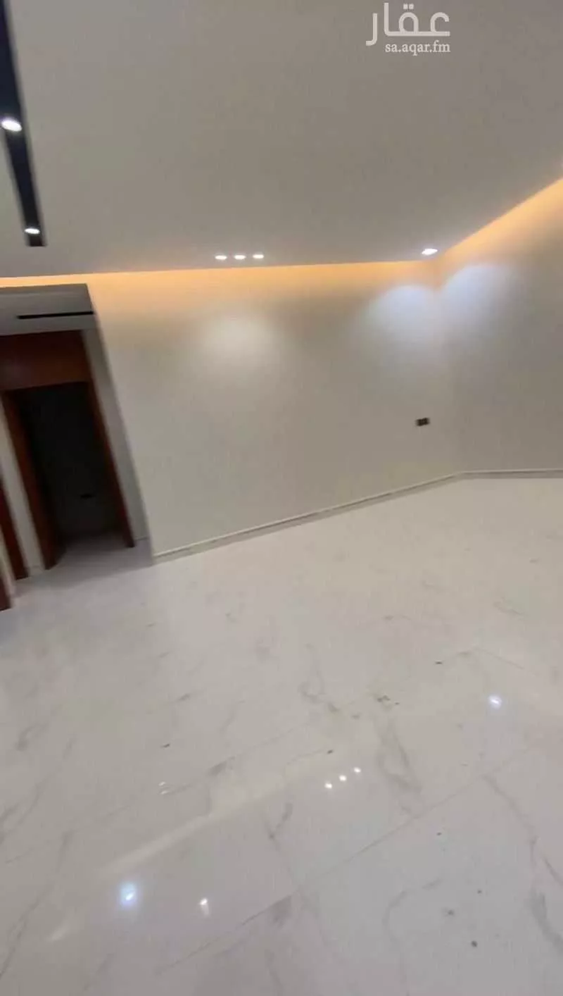 4 bedroom floor in Okaz 4