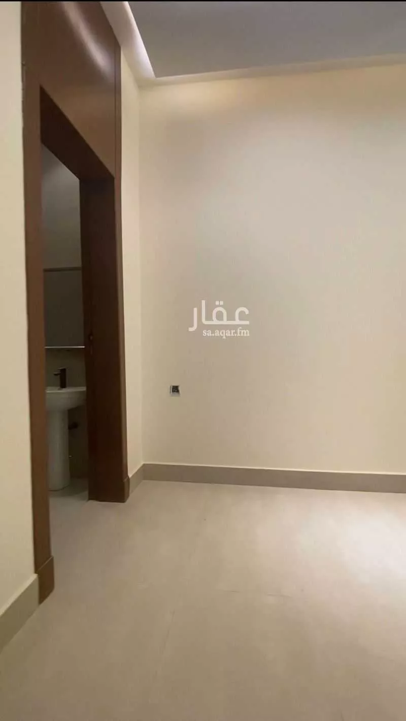 فيلا 5 غرف في عكاظ 3