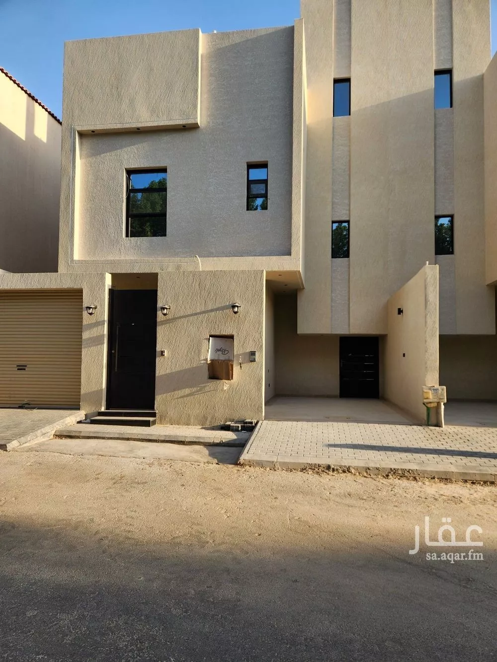 5 bedroom floor in Al Yasmin 1