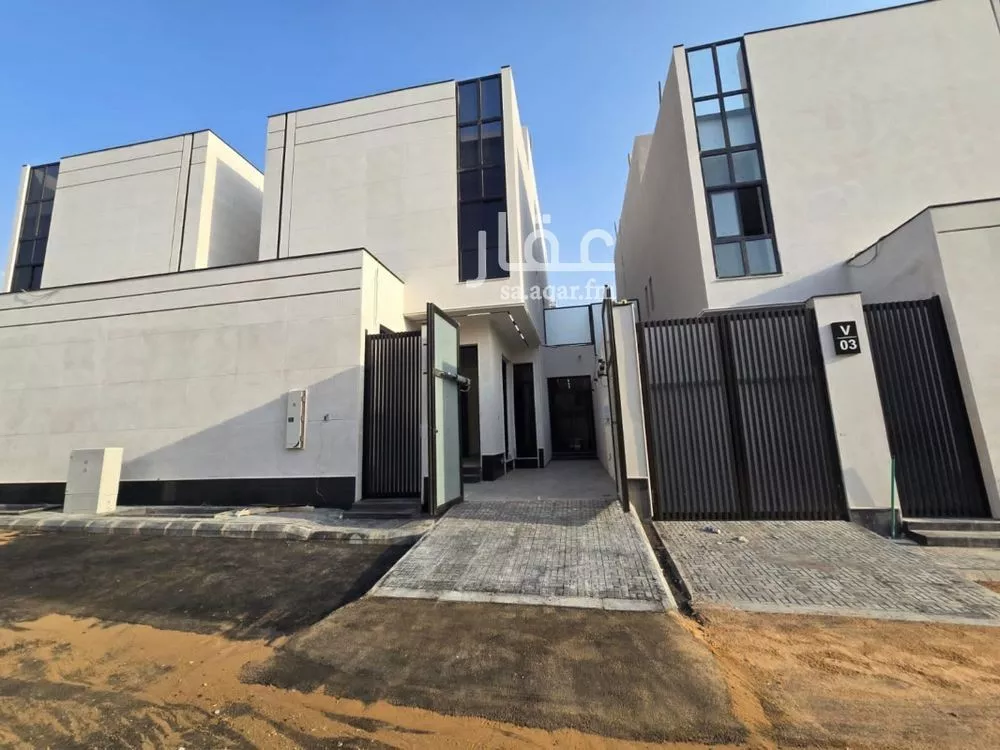 فيلا 5 غرف في الشرق 1