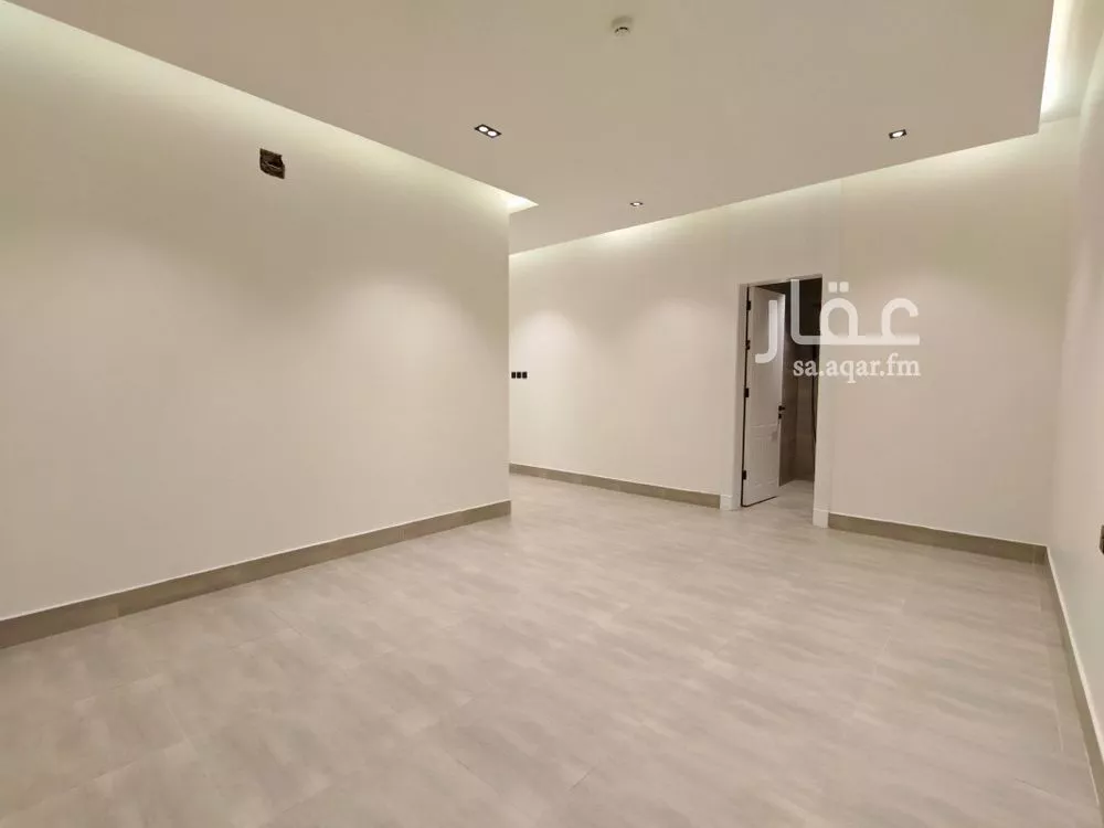 4 bedroom apartment in Al Yarmouk 5