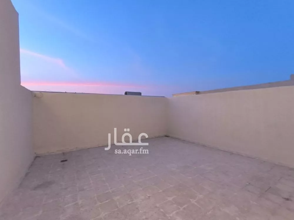 شقة 3 غرف في الرمال 4