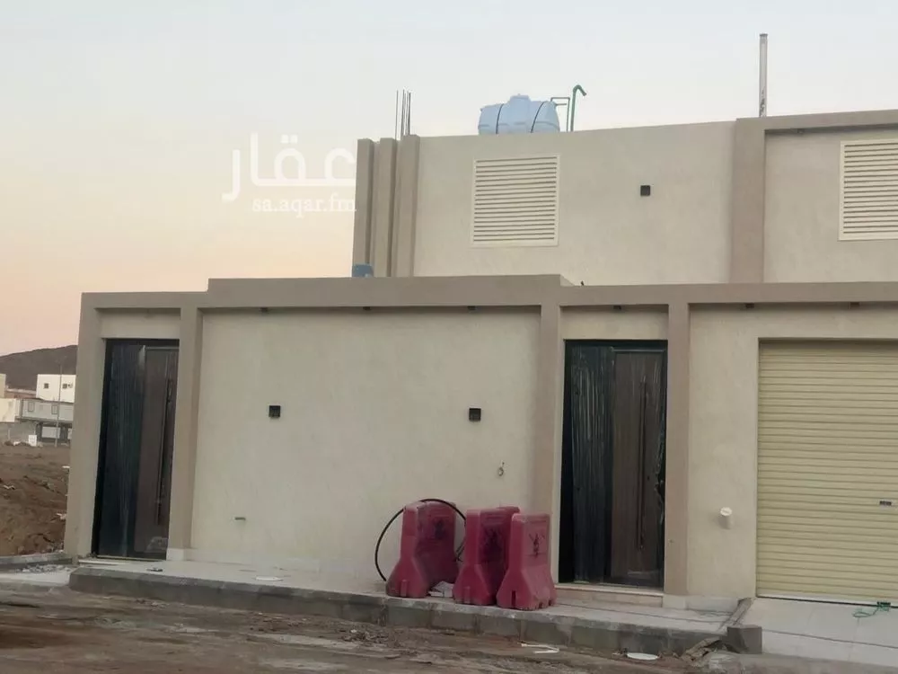 دور 6 غرف في السكة الحديدية