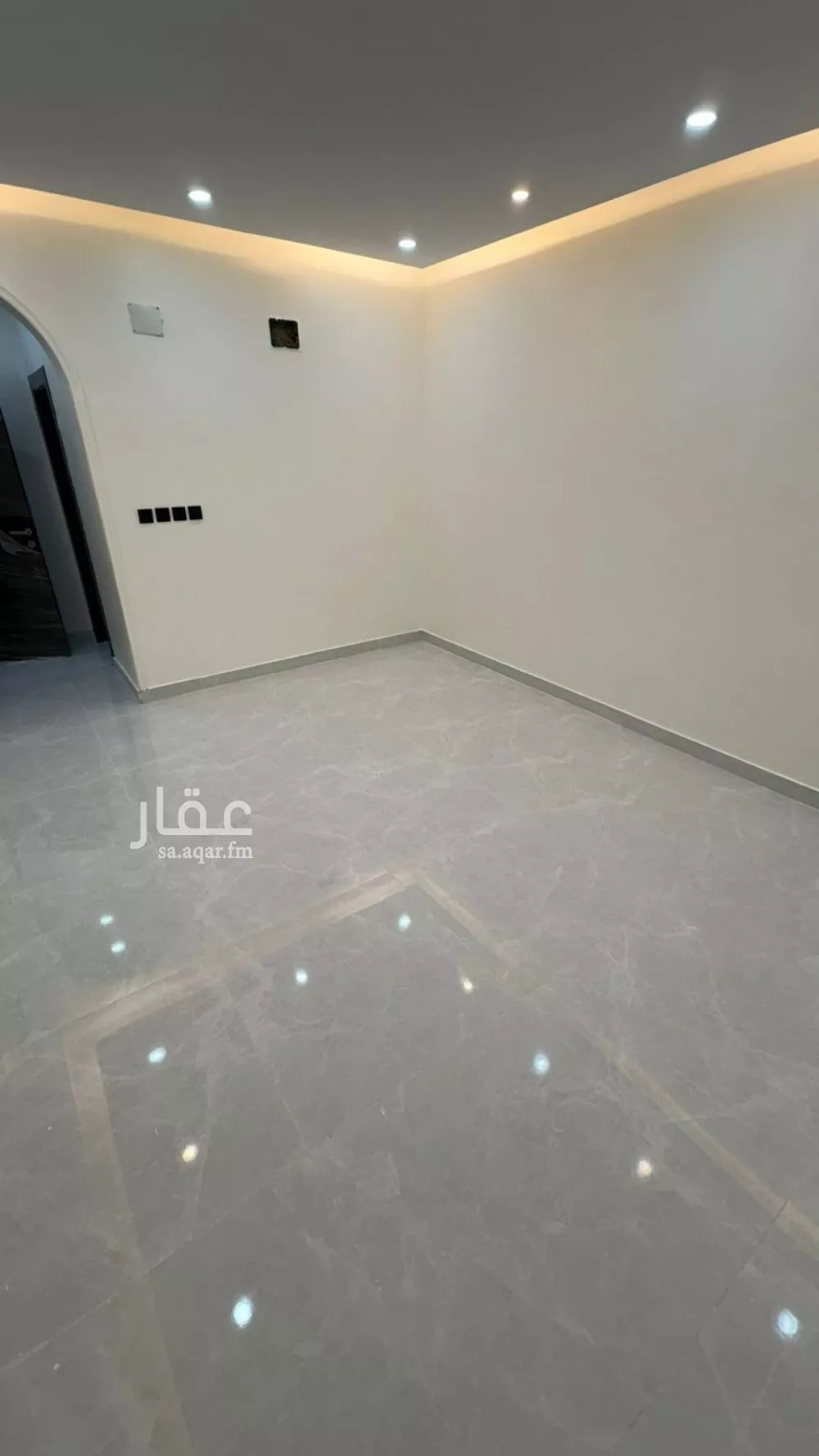 شقة 5 غرف في السكة الحديدية 5