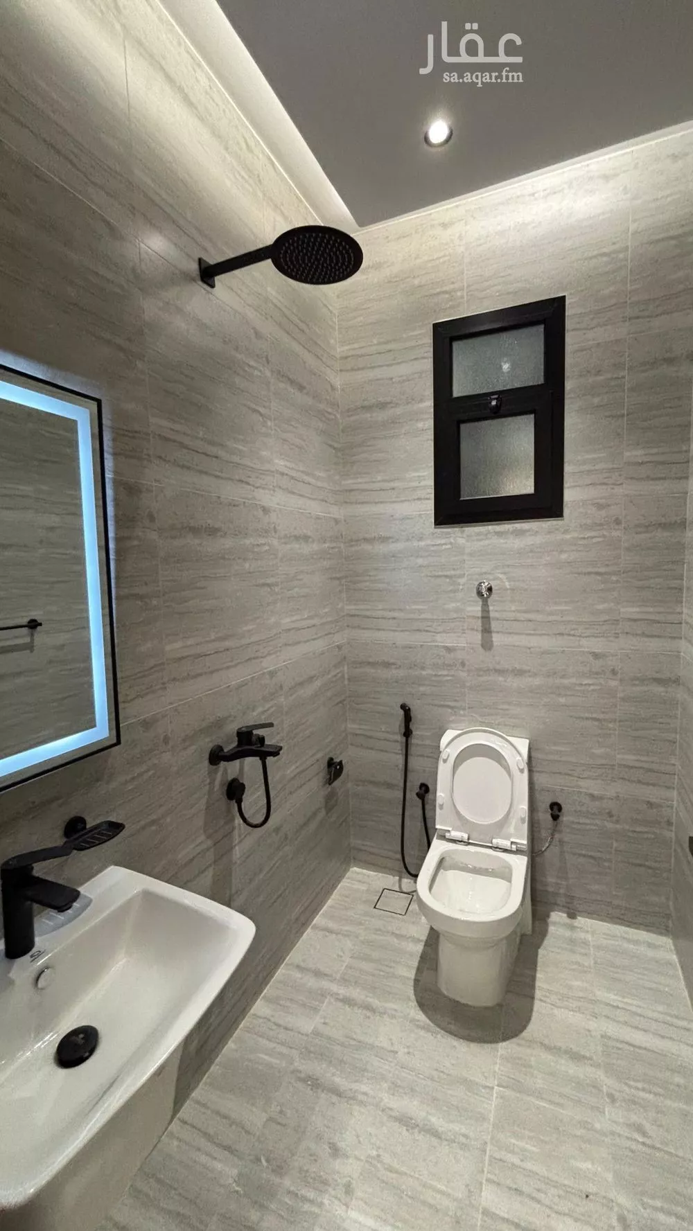 شقة 5 غرف في الدفاع 4