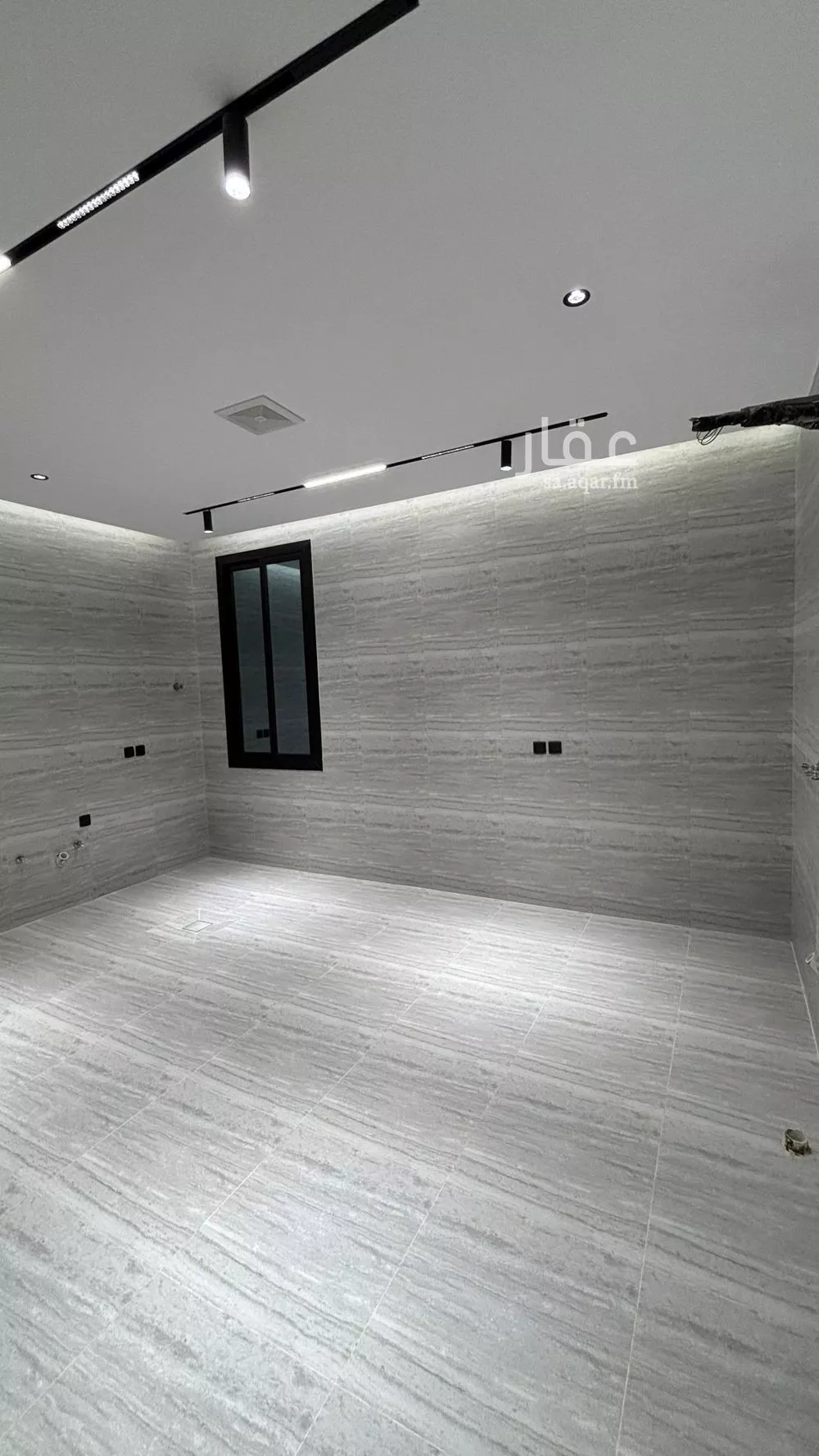 شقة 5 غرف في الدفاع 3