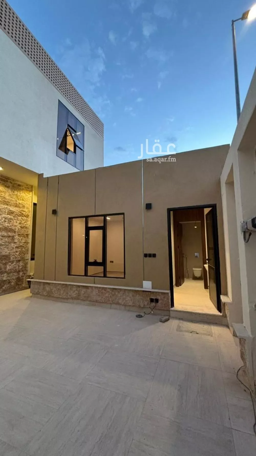 دور 5 غرف في نبلاء 1