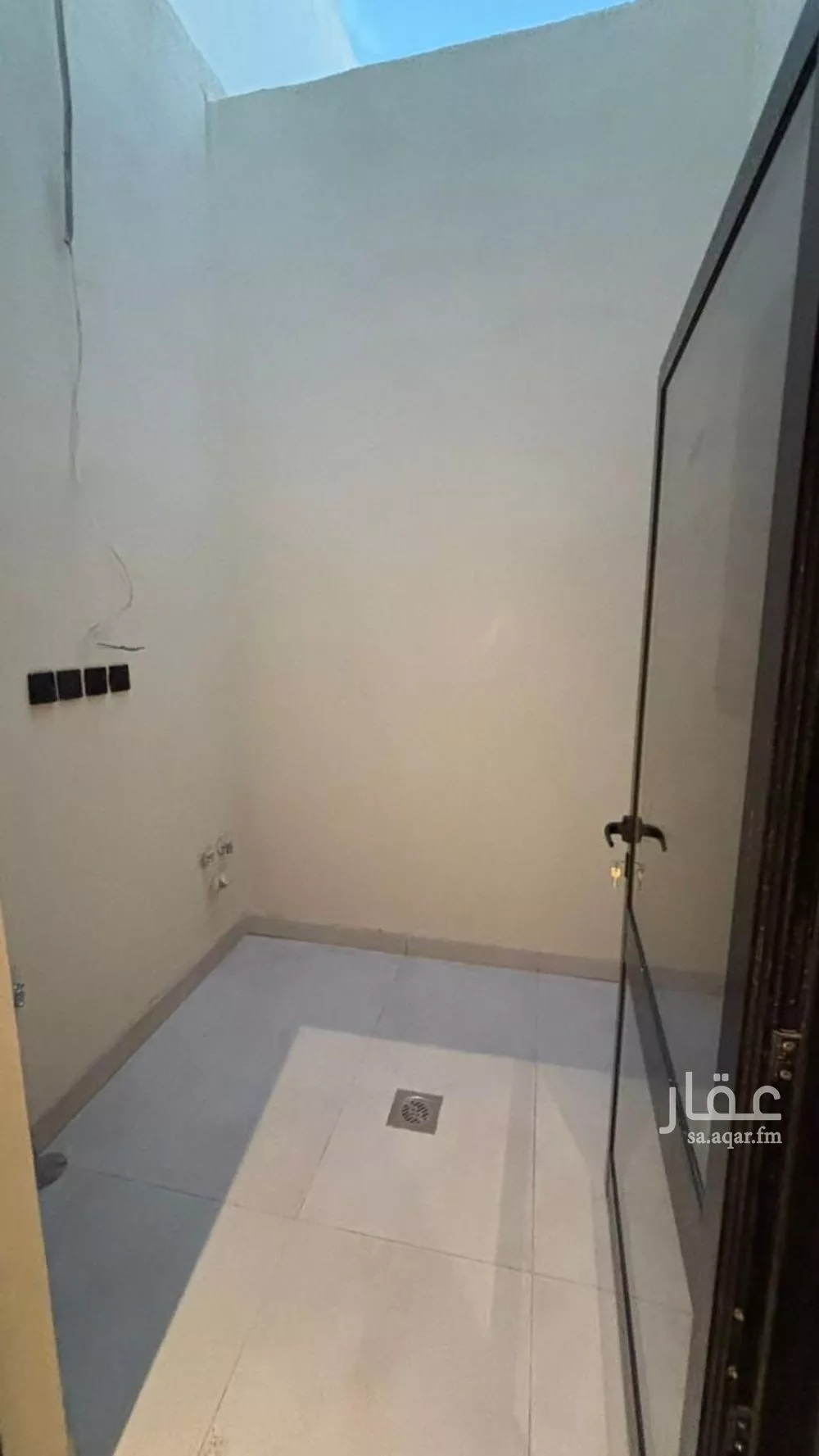 دور 5 غرف في نبلاء 4