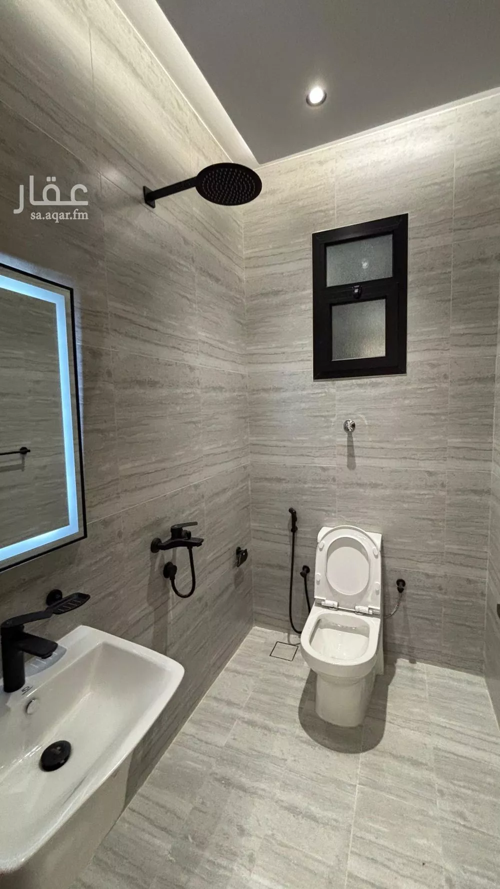 شقة 5 غرف في الدفاع 3