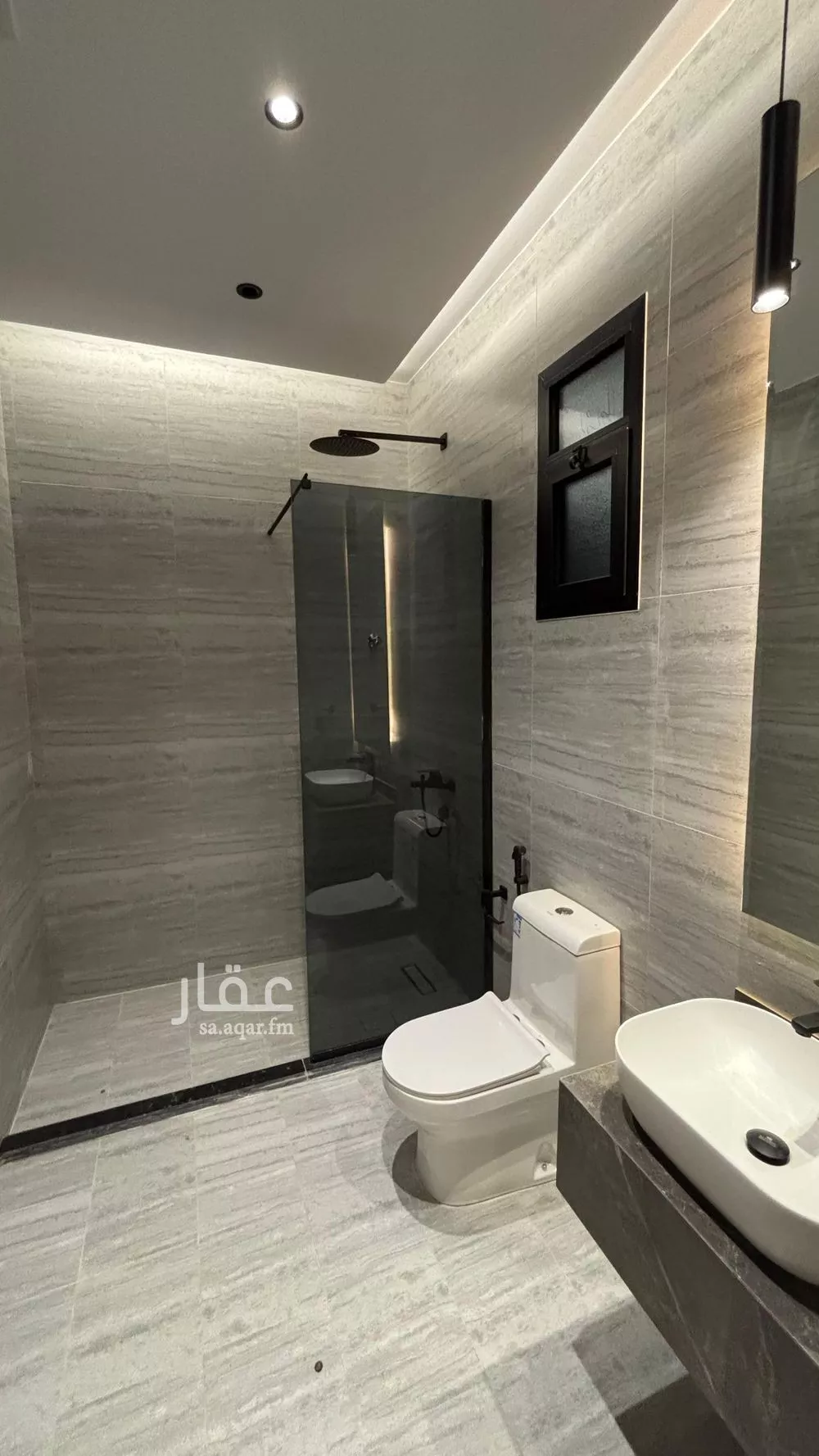 شقة 5 غرف في الدفاع 5