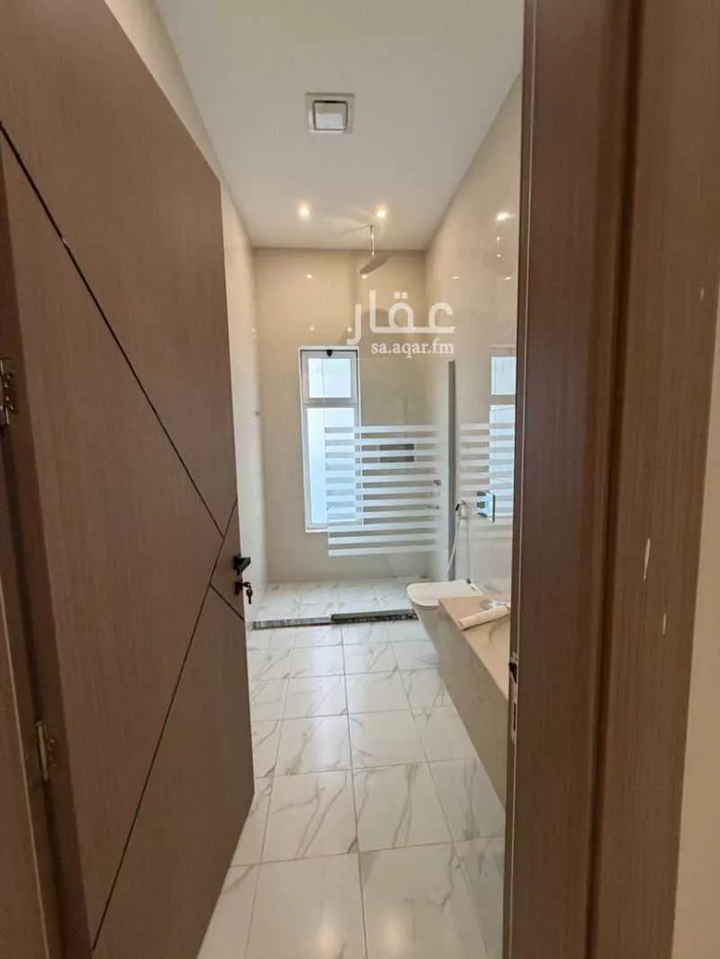 شقة 3 غرف في العزيزية 4