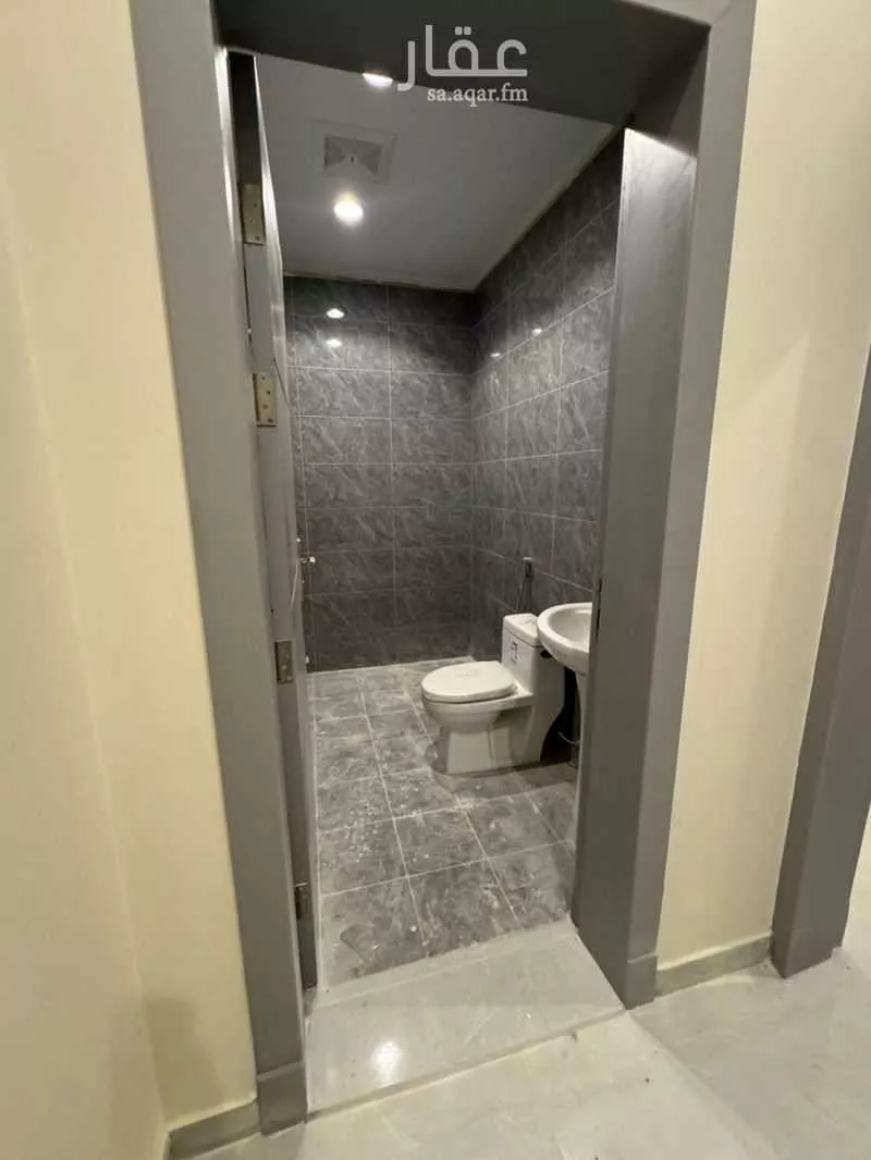 2 bedroom apartment in Al Qadisiyah 3