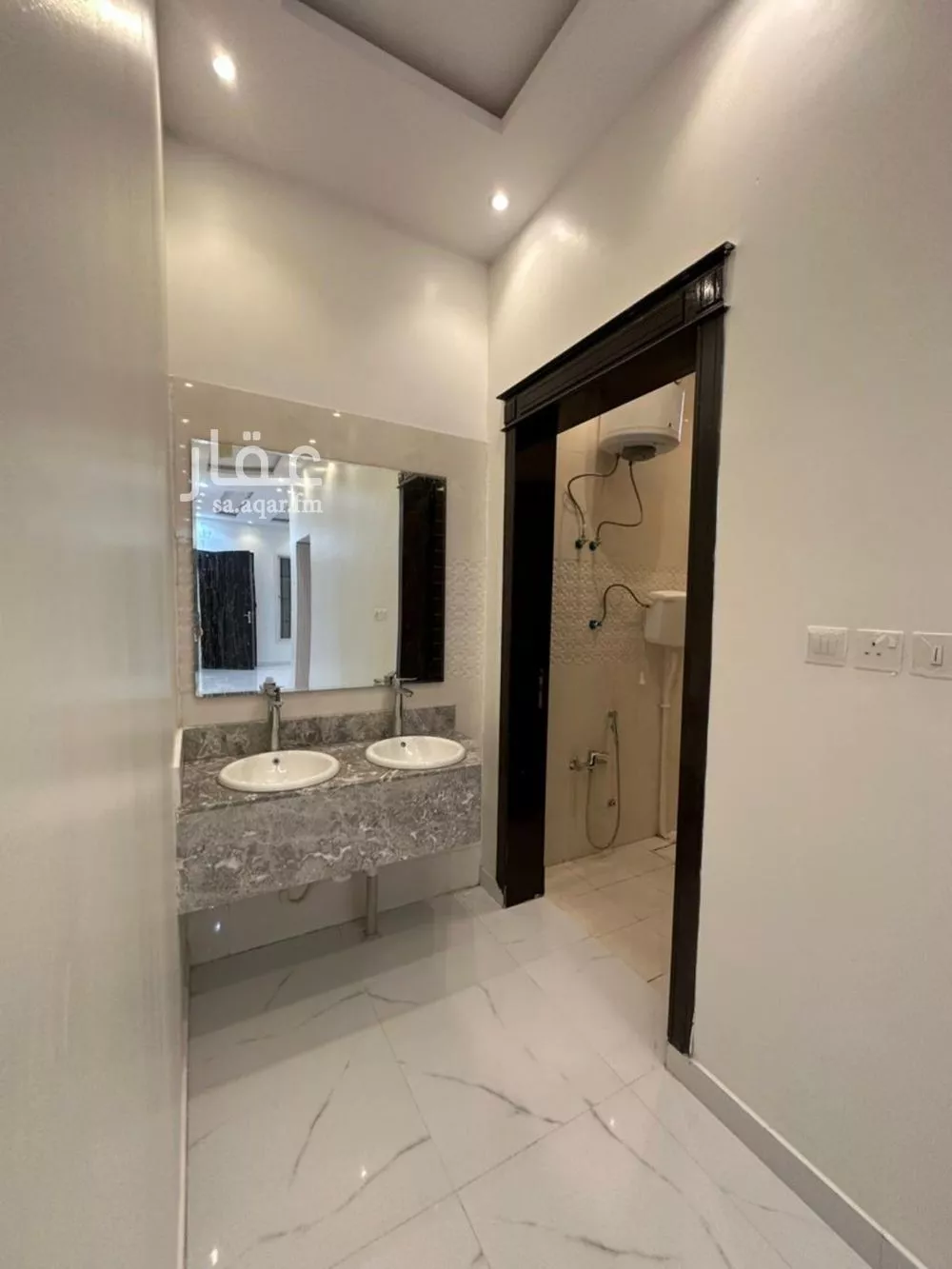 فيلا 11 غرف في الرمال 2