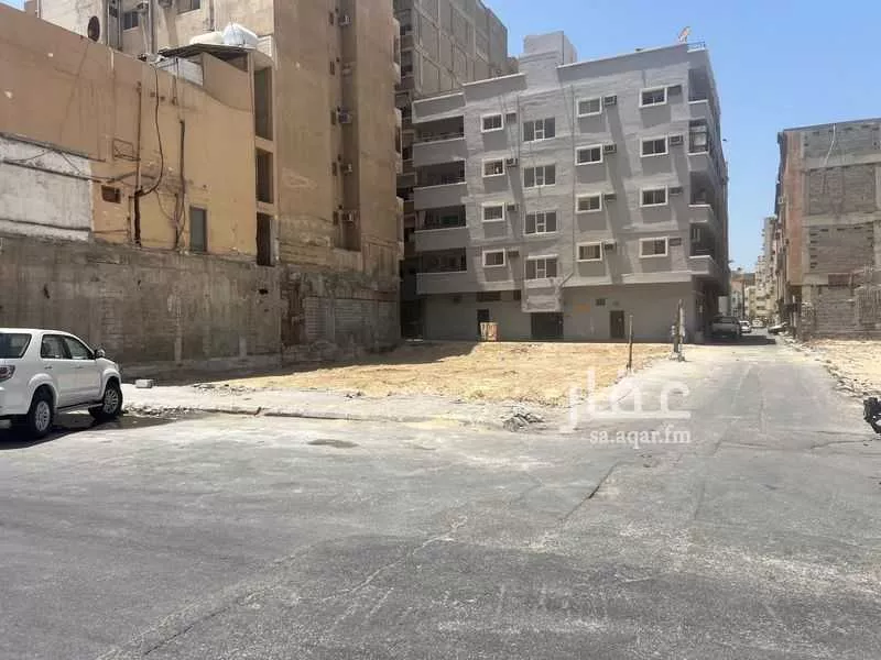 أرض 297 م² في العدامة