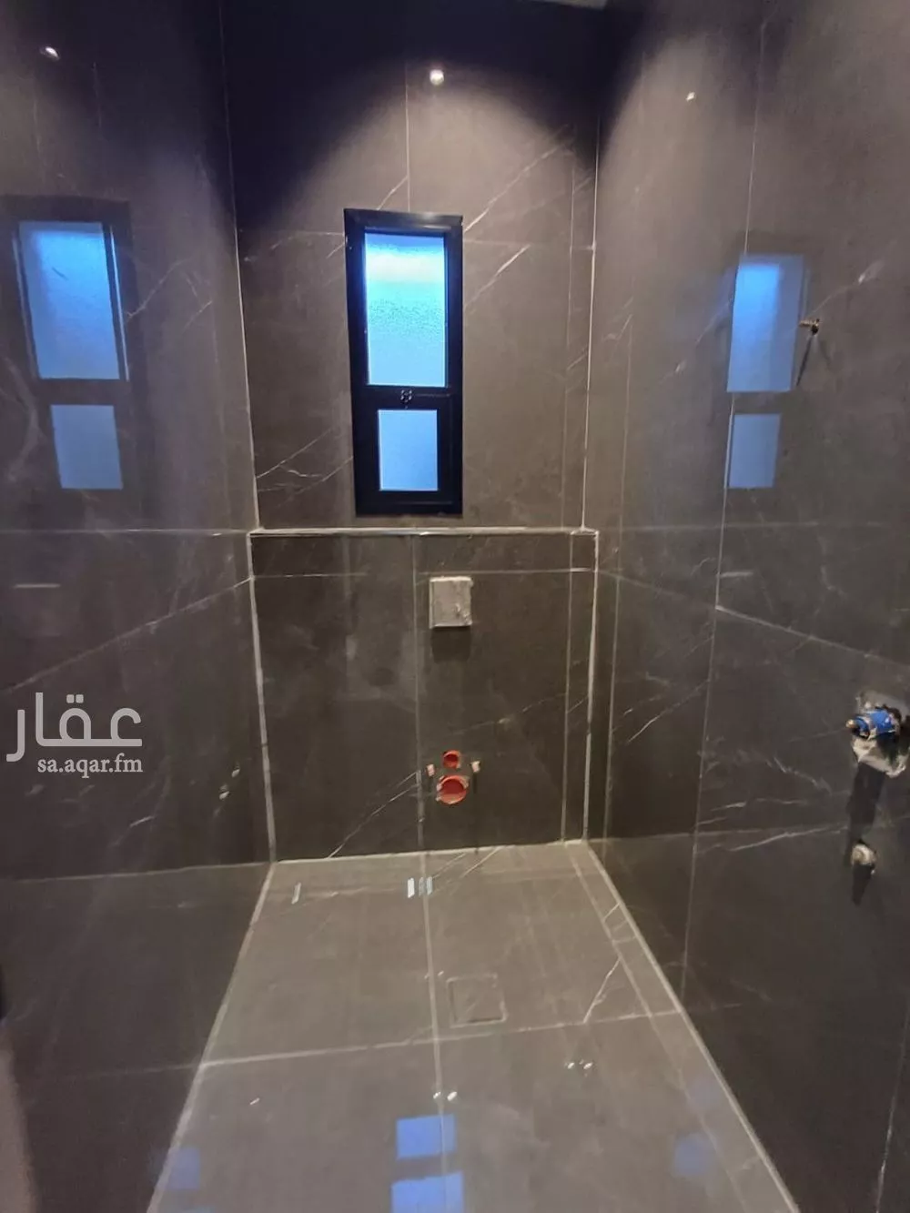 شقة 3 غرف في الرمال 4