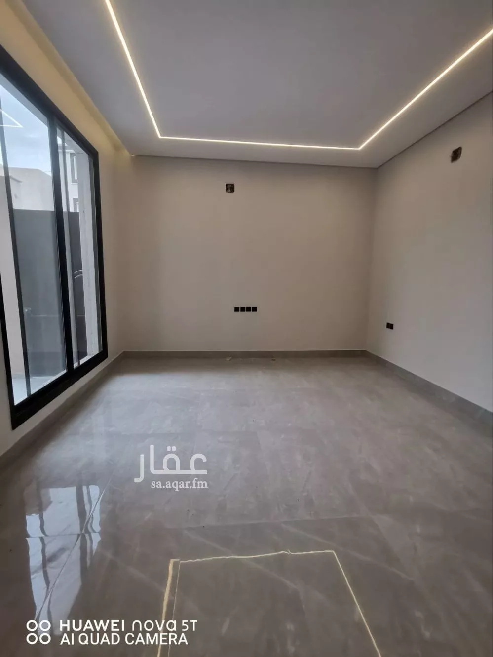 فيلا 7 غرف في الشرق 2