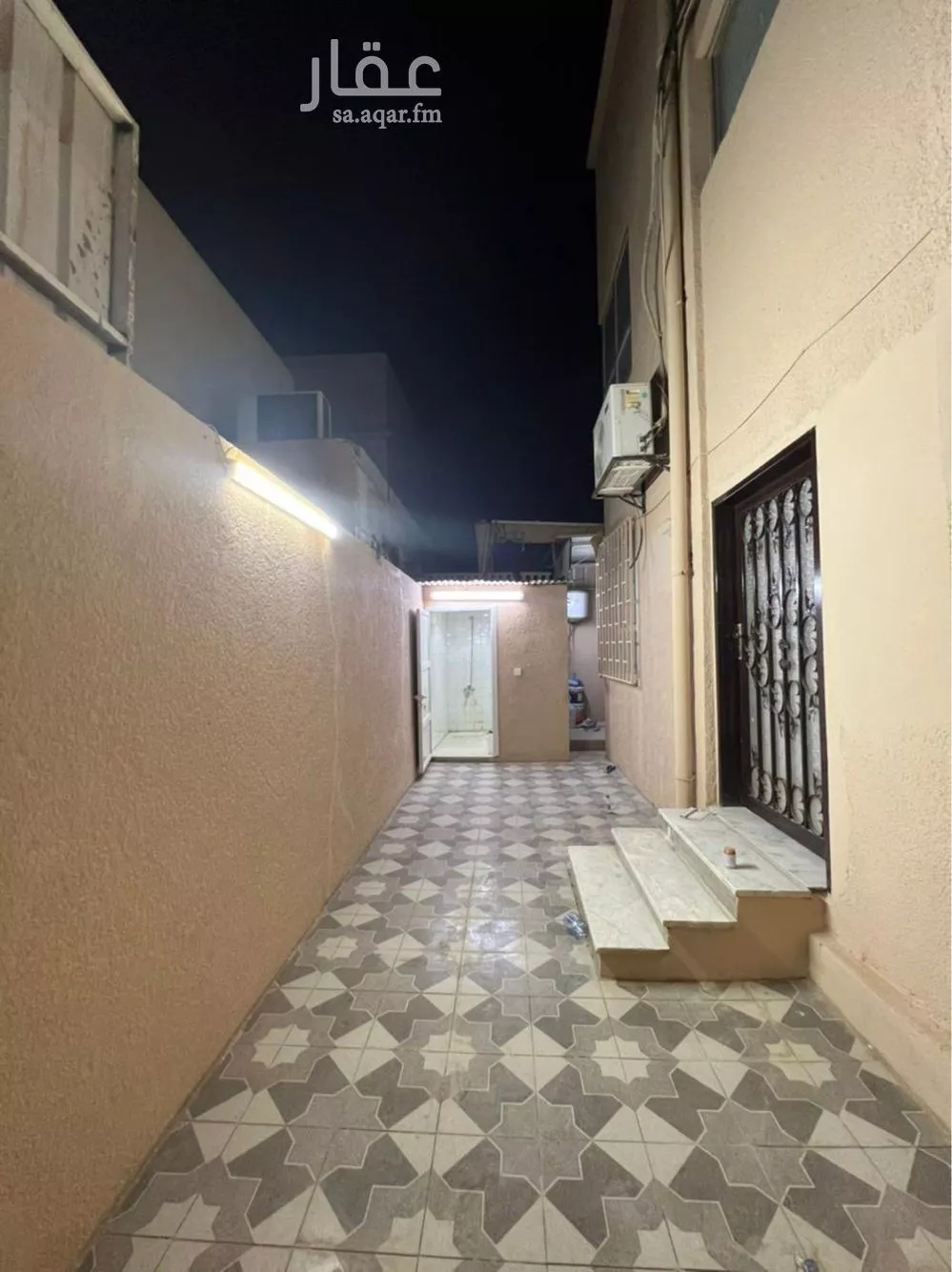 7 bedroom villa in King Fahd, Riyadh 8