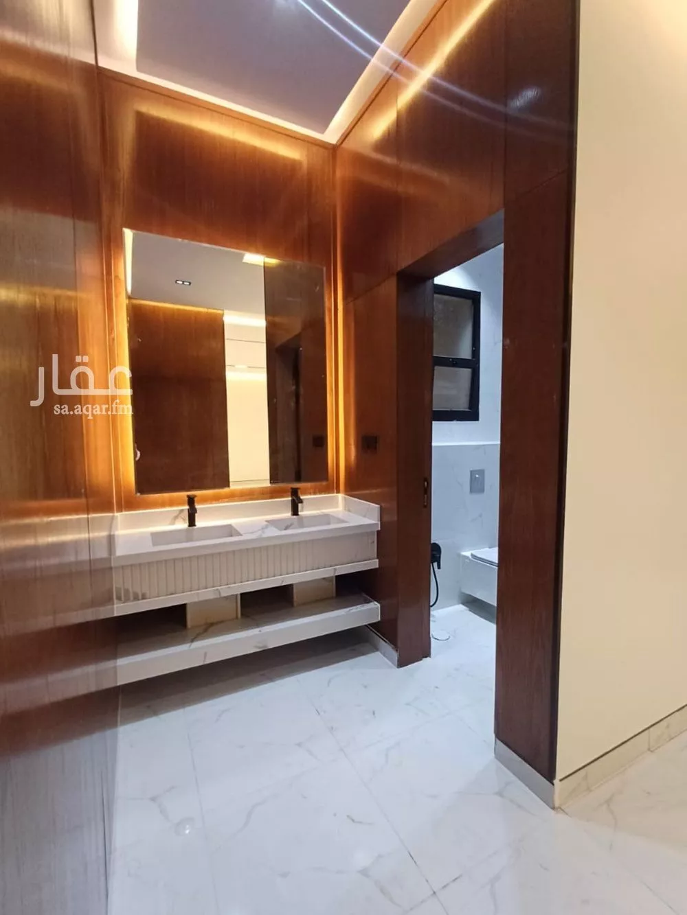 فيلا 8 غرف في الخليج 2