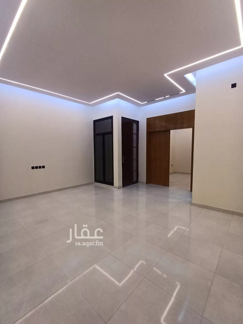 5 bedroom floor in King Faisal 2