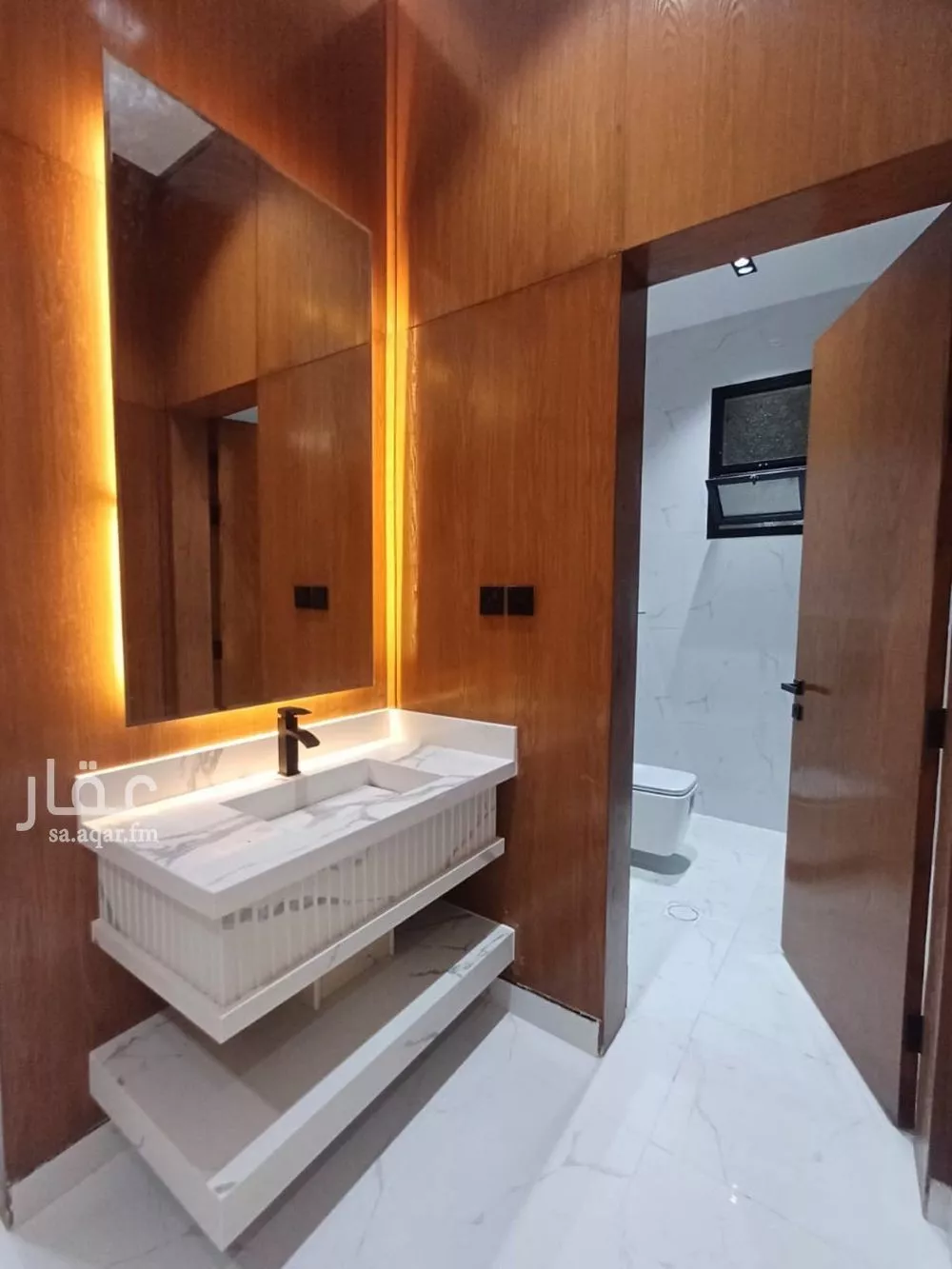 فيلا 8 غرف في الخليج 5