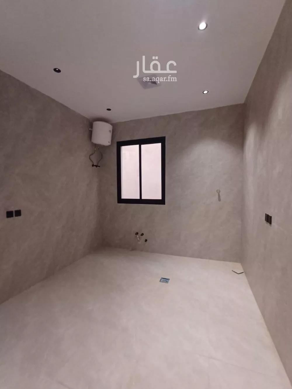 شقة 4 غرف في الرمال 5