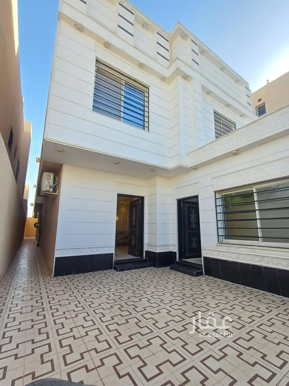 فيلا 15 غرف في الرمال 2