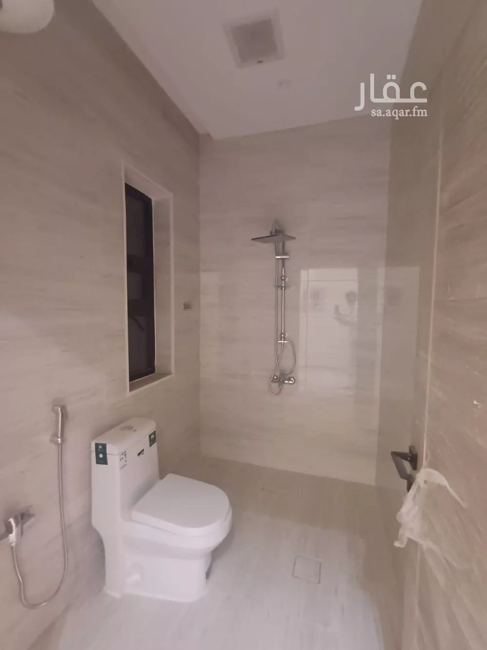 شقة 3 غرف في الرمال 5