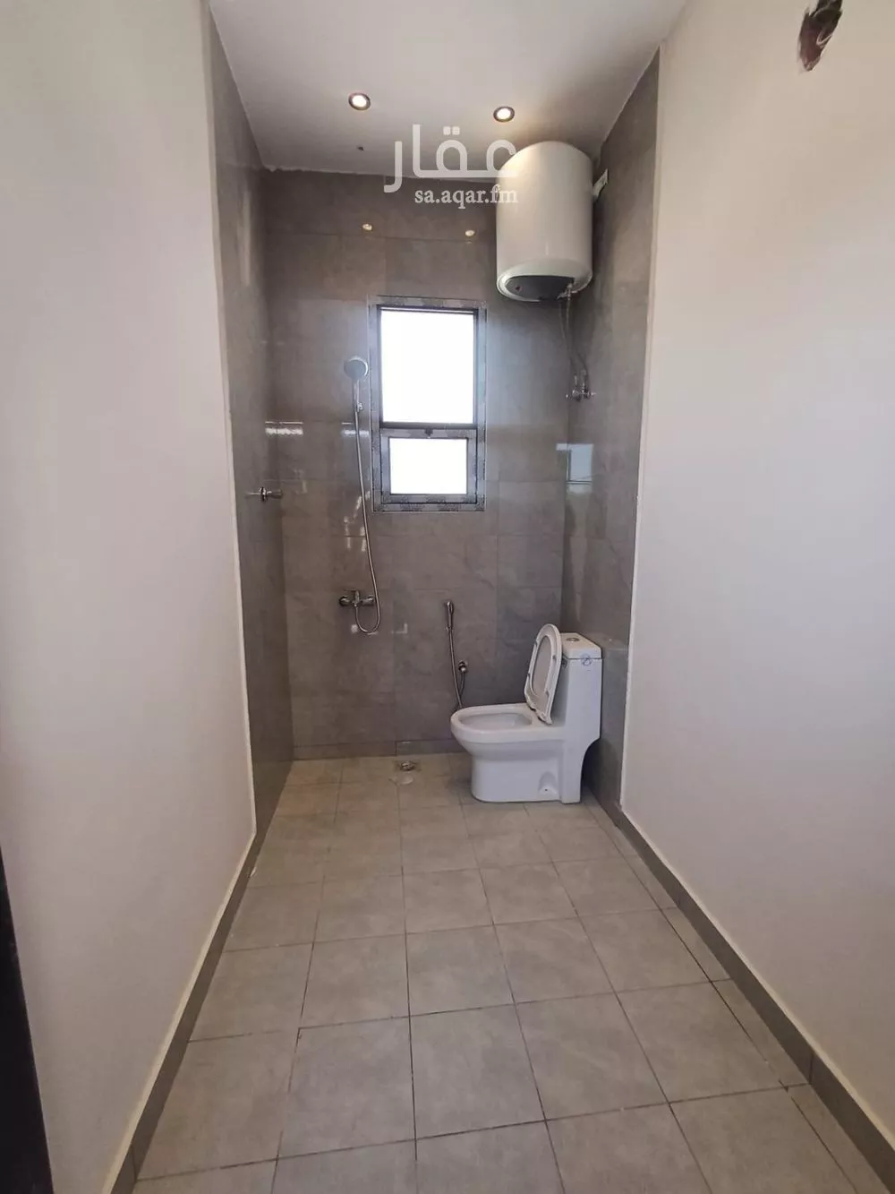 فيلا 5 غرف في الجنادرية 3