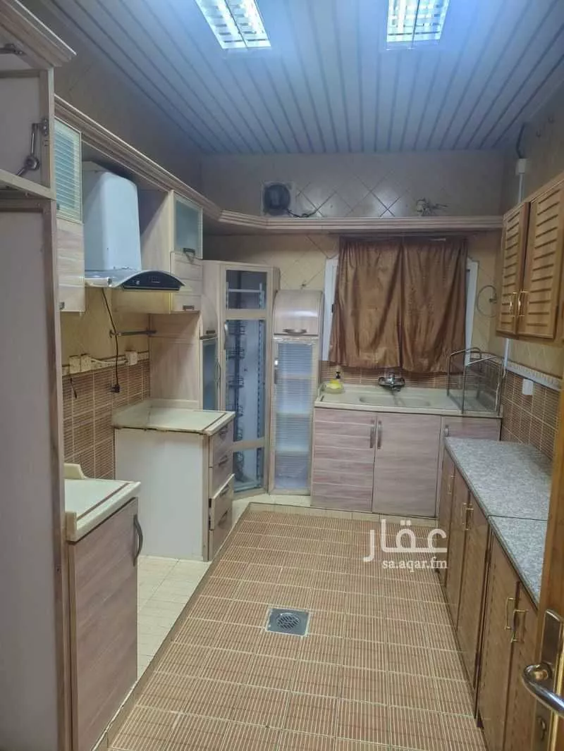 شقة 4 غرف في ظهرة لبن 1