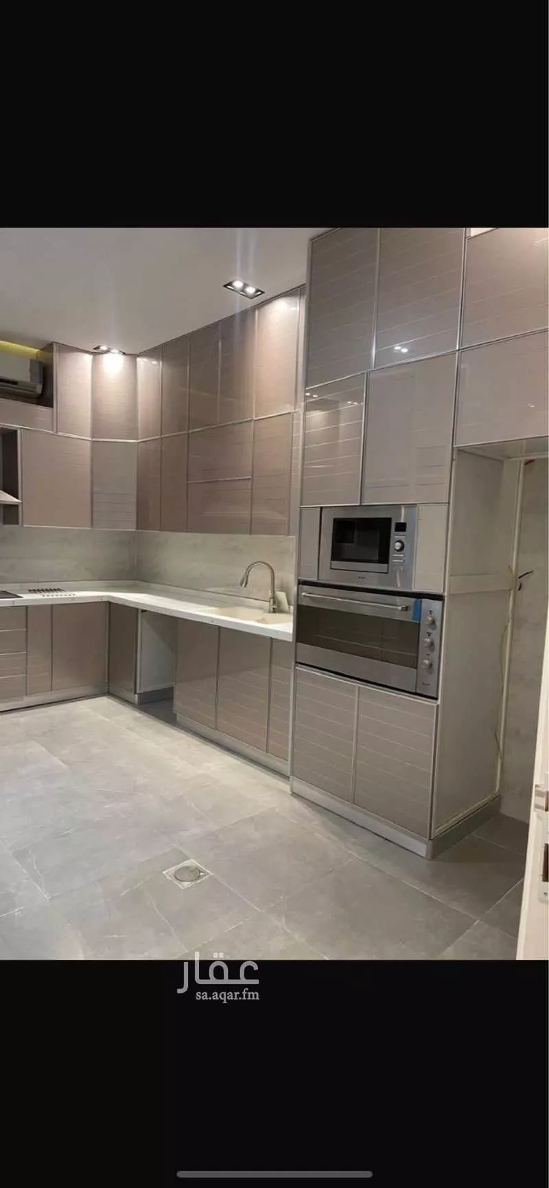 فيلا 4 غرف في العارض 2