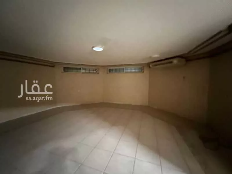 8 bedroom villa in Al Rawabi, Riyadh 15