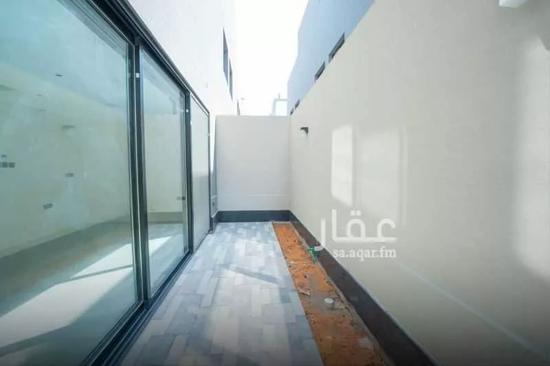5 bedroom villa in Al Aridh, Riyadh 13