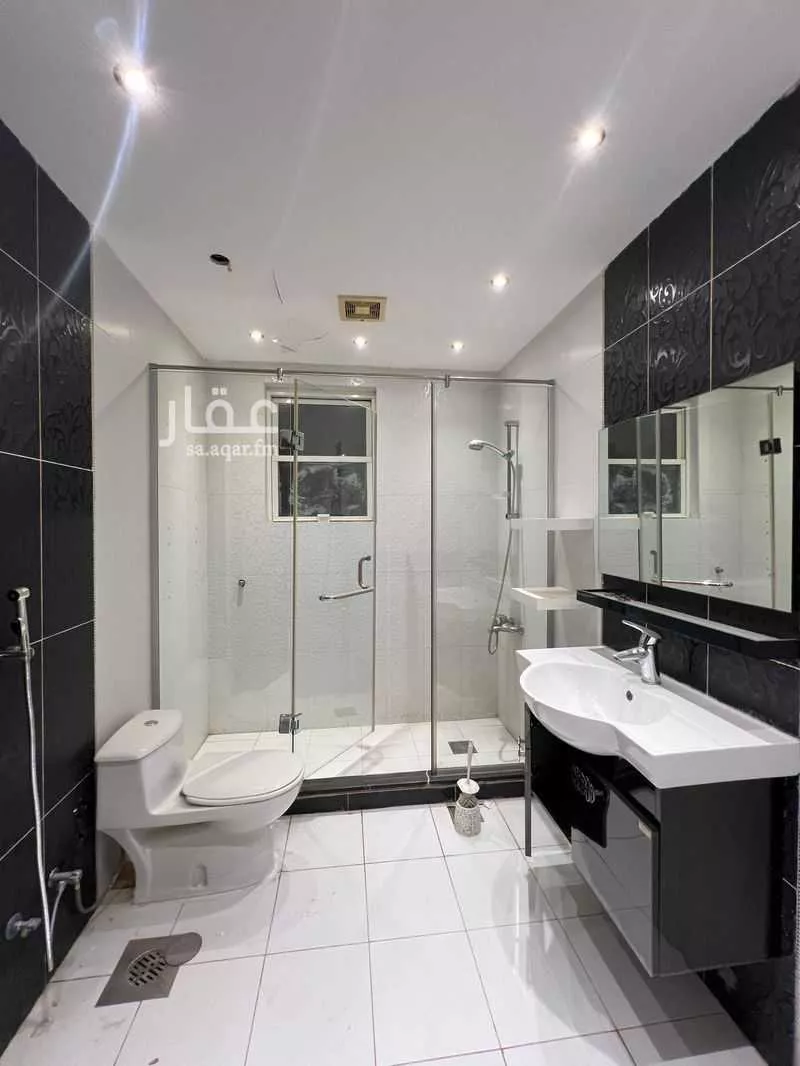 8 bedroom villa in Al Rawabi, Riyadh 22