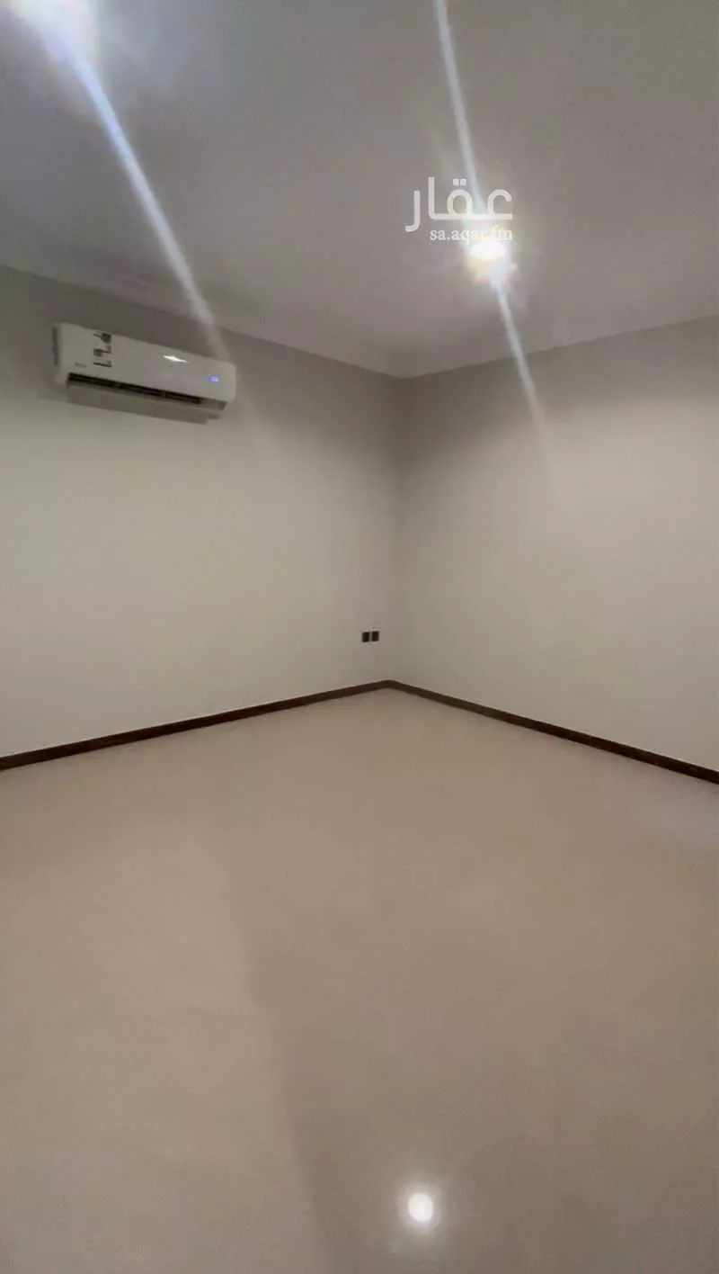 شقة 4 غرف في الملقا 5