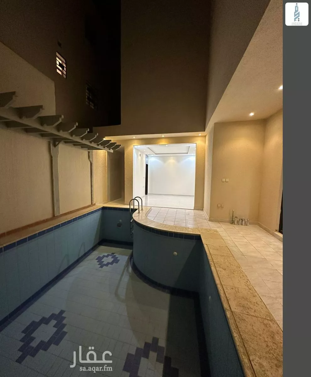 فيلا 6 غرف في الرمال 2