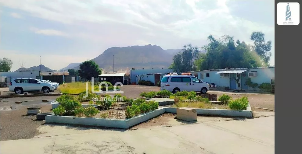 أرض 12945 م² في ذو الحليفة 2
