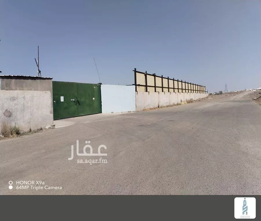 أرض 12945 م² في ذو الحليفة 1