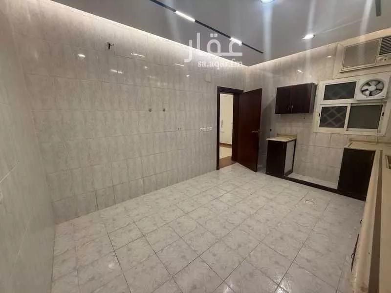 4 bedroom apartment in Al Sahafah, Riyadh 7