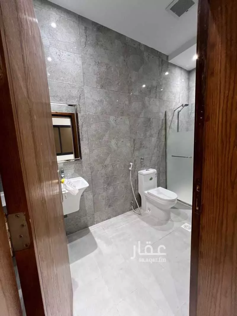 6 bedroom apartment in Al Marwa 1